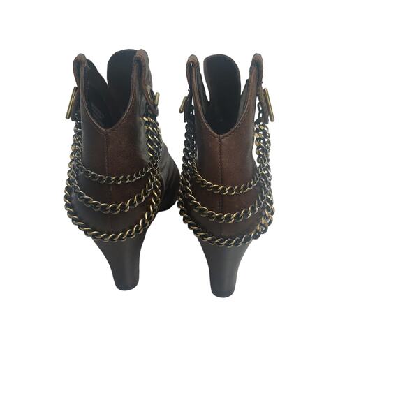 AEROSOLES Heeled Booties with chain Detail Size 5 - Picture 2 of 4